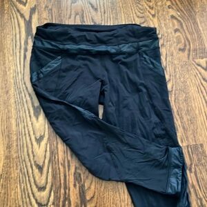 Lululemon Black leggings 3/4th